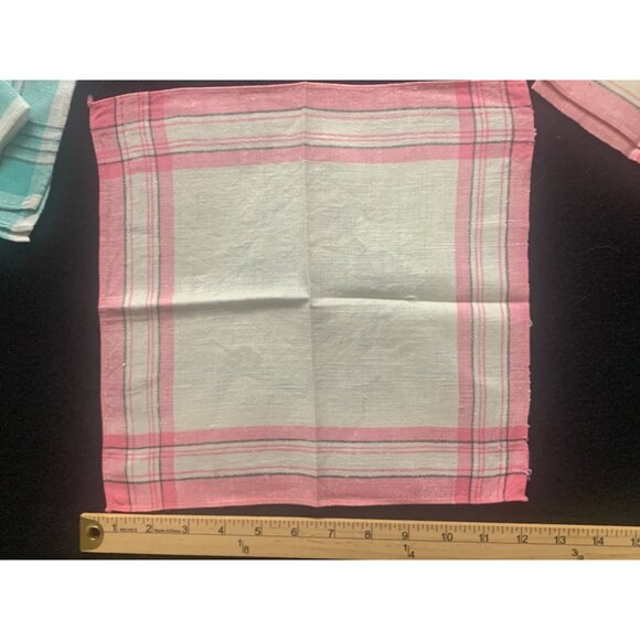 Vintage Plaid Cotton Tablecloth & Napkin Set in Pink & Aqua 48 inch - Picture 16 of 16